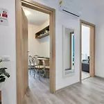 Apartament Blue Promenada Beachfront Mamaia Nord