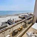Apartament Blue Promenada Beachfront Mamaia Nord