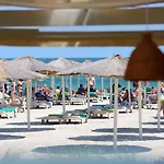 Blue Promenada Beachfront Mamaia Nord