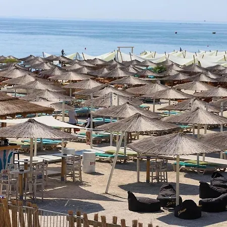 Blue Promenada Beachfront Mamaia Nord *