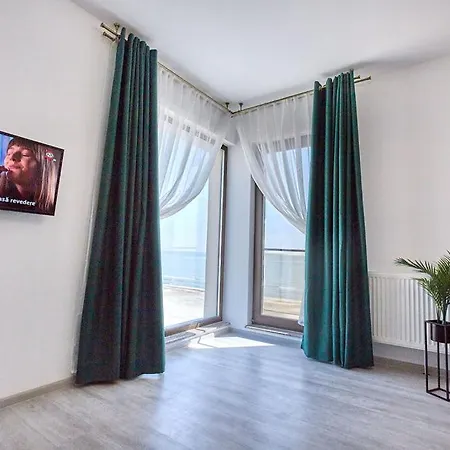 Blue Promenada Beachfront Mamaia Nord Navodari