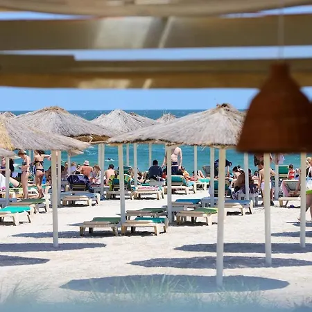 Blue Promenada Beachfront Mamaia Nord